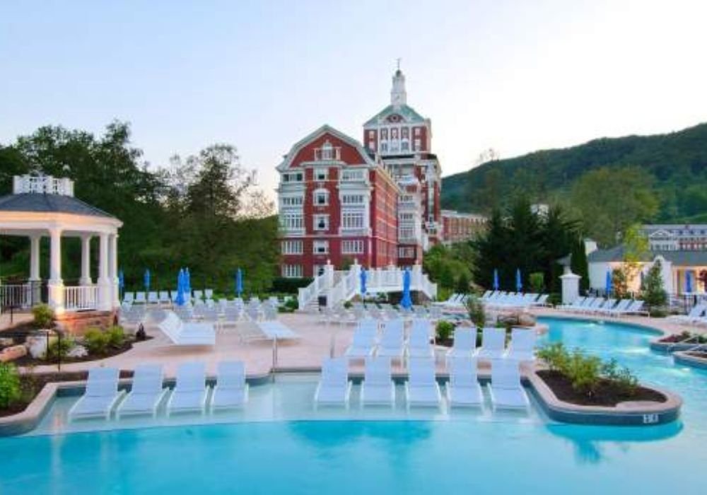 The Best Accommodations in Virginia_ From Luxury Resorts to Cozy Cabins